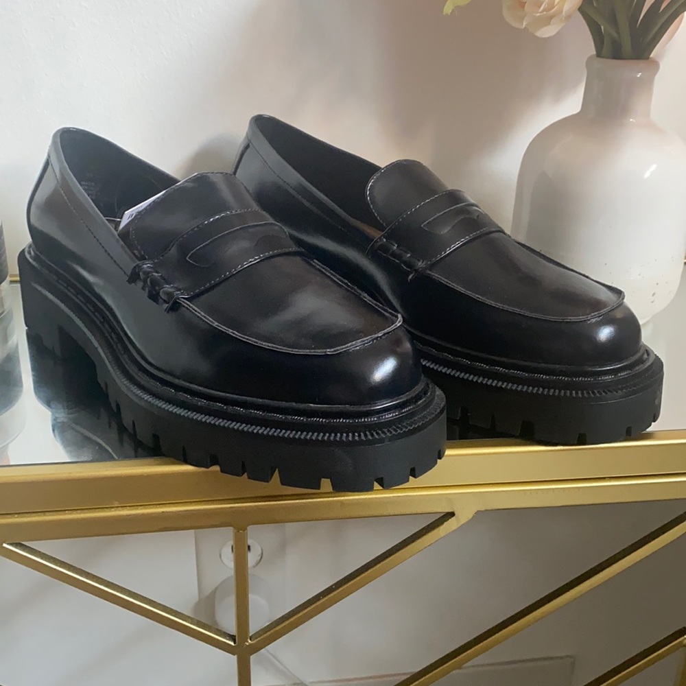Chunk Black Loafer